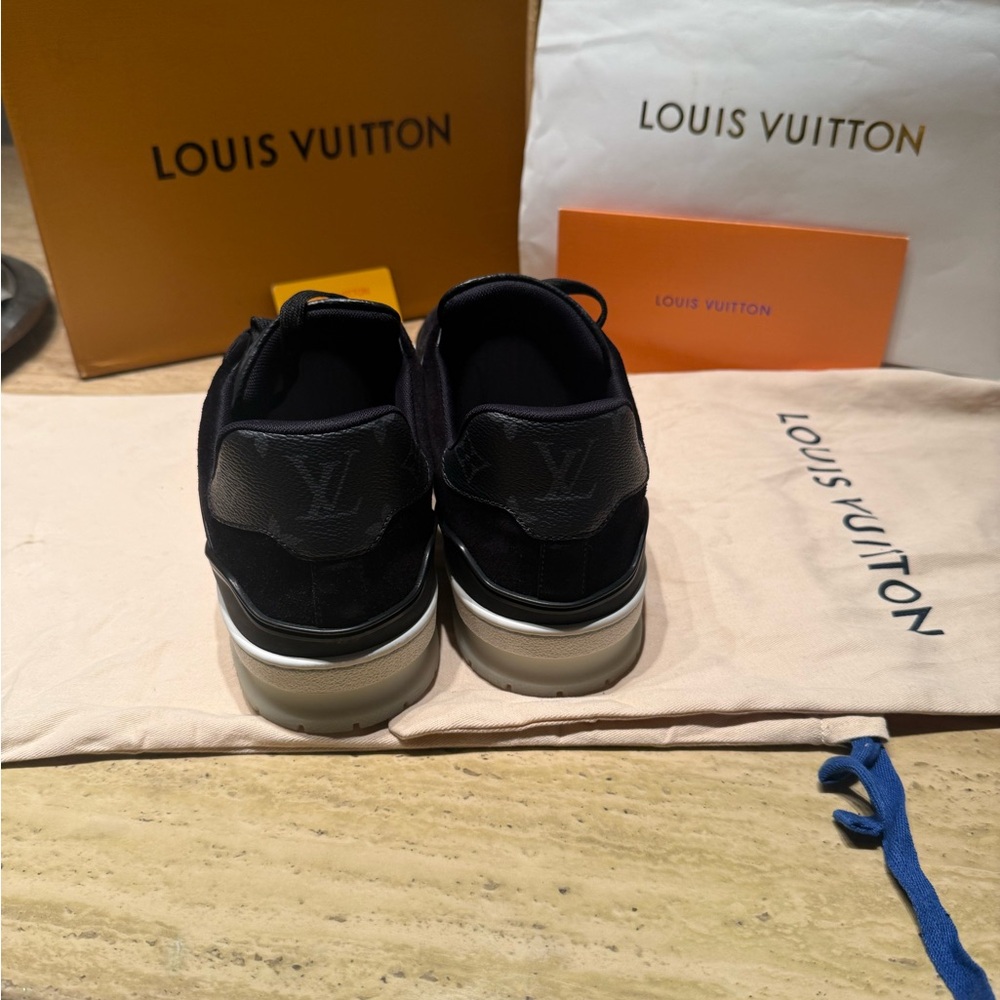 Men’s Louis Vuitton LV Trainer Black and White Sneaker